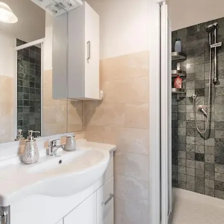 Hosting Aparments *